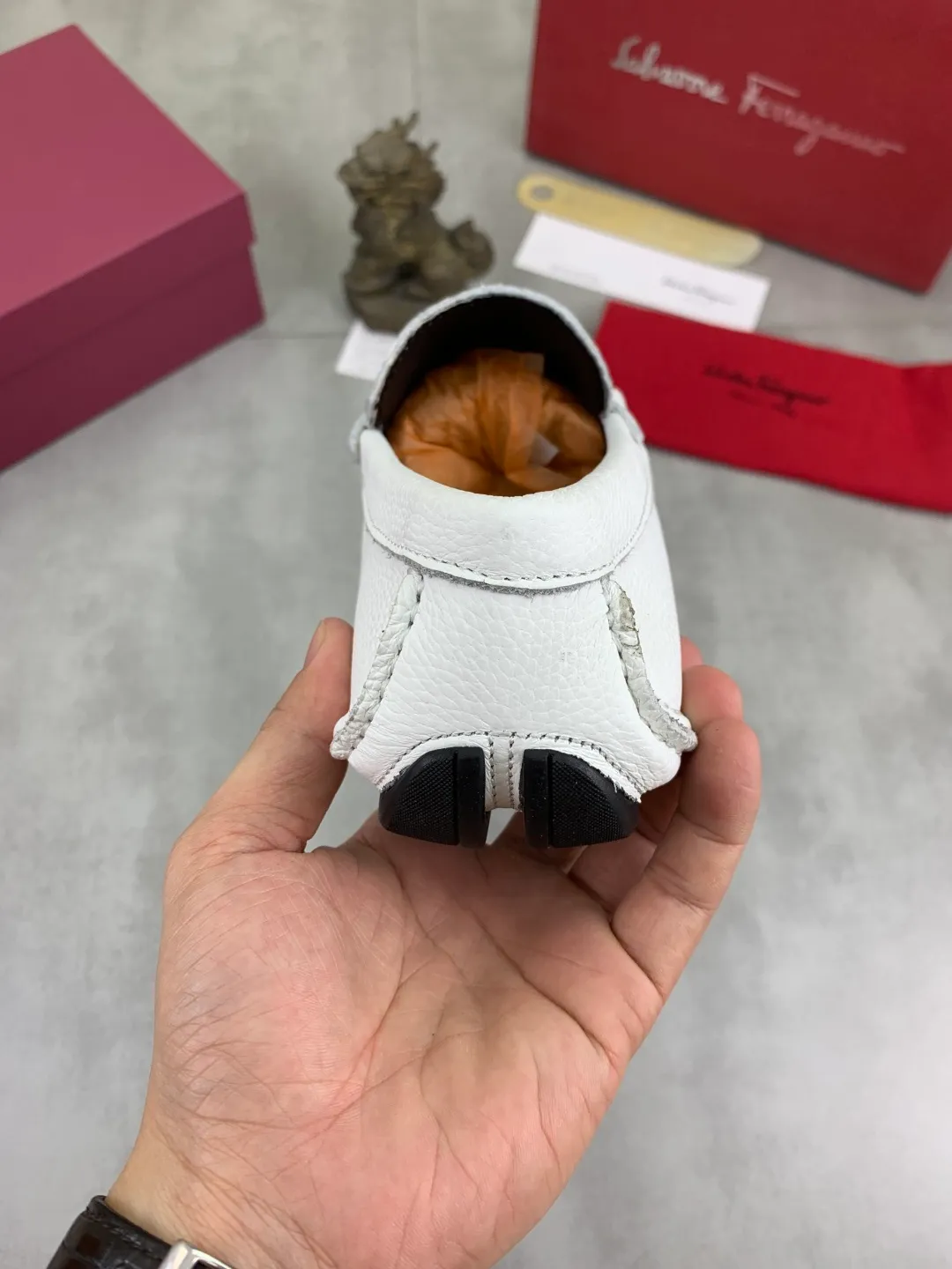 Men's shoes 💰P542 New model, high quality [Ferragamo/Ferragamo] Latest lazy slip-on shoes Original imported calfskin, imported cowhide lining + original luxury metal buckle + original combination outsole Comparison without pressure Code number: 38-45